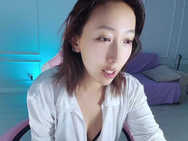 jaslee online show from August 9, 5:25 pm