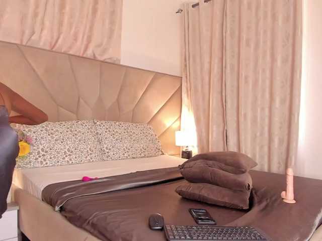 jasmine  online show from August 14, 11:58 am