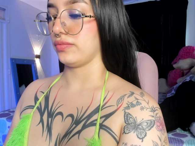 karolina-evans online show from July 22, 2:08 pm