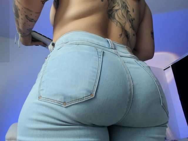 karolina-evans online show from July 23, 2:41 pm
