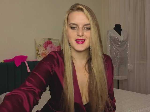 kategoddess online show from August 1, 7:20 pm