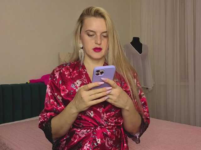 kategoddess online show from August 10, 9:27 pm