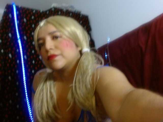 kattislutt77 online show from August 5, 7:34 pm