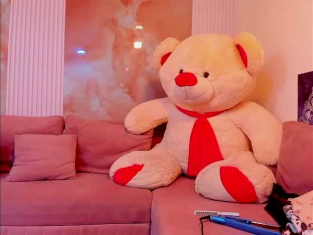 kattyqueenn online show from August 5, 3:43 pm