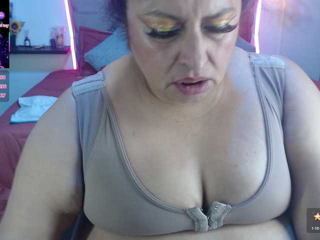 keyla01 online show from August 10, 11:17 pm