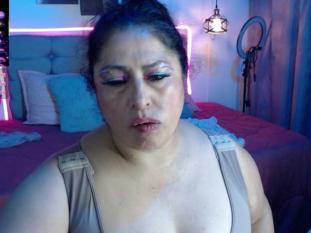 keyla01 online show from August 13, 10:46 pm
