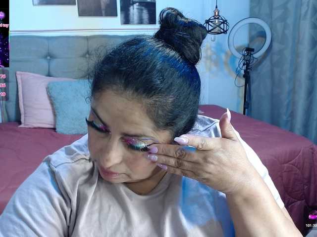 keyla01 online show from August 13, 11:52 pm