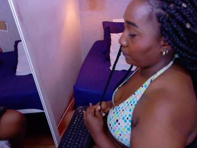 kiara-evanss online show from July 31, 9:09 pm