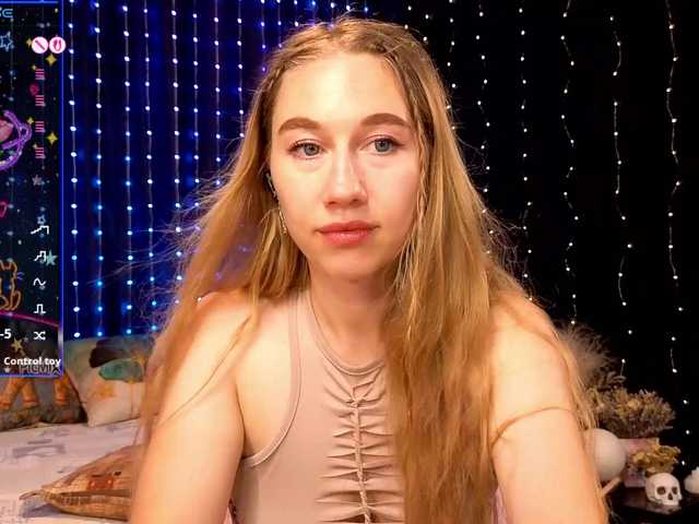 kiskaWEDNESDAY online show from August 8, 7:14 pm