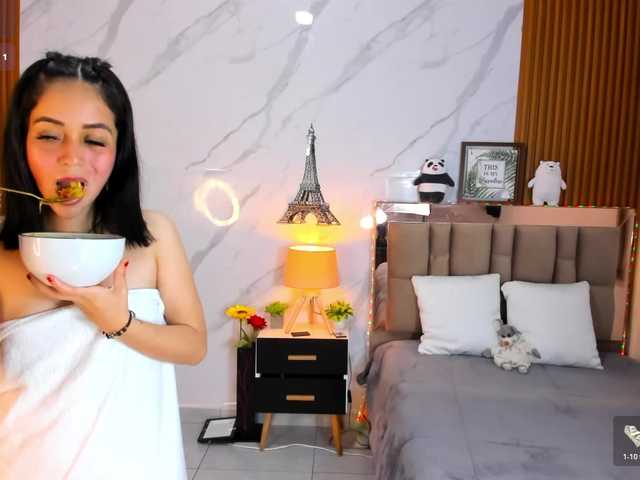 kittyscoot online show from August 7, 4:12 am