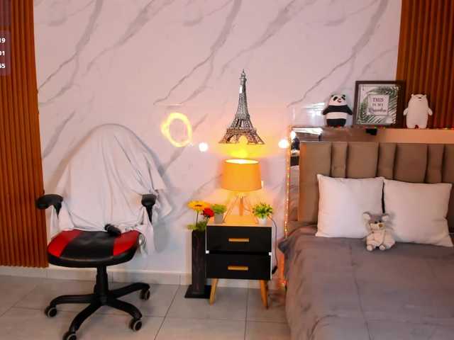 kittyscoot online show from August 15, 3:32 am