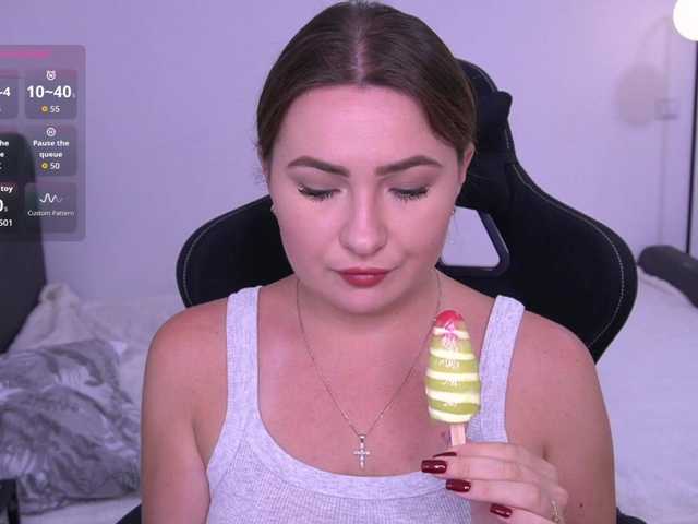 Kriss Kisa online show from August 17, 11:59 am
