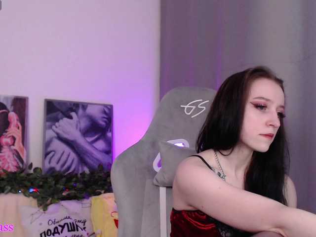krisskiss21 online show from July 8, 1:37 pm