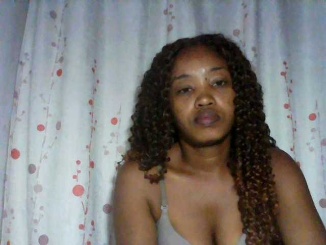 kylie11 online show from August 6, 3:38 am