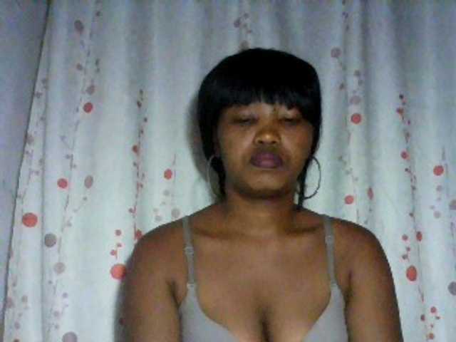 kylie11 online show from August 14, 4:54 pm