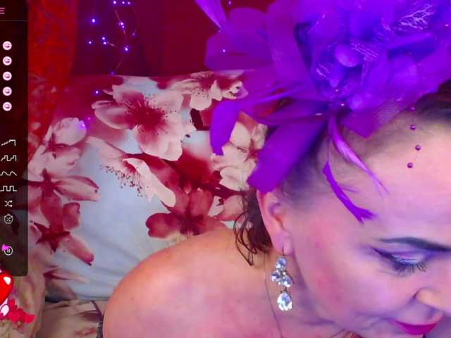 hotzlata online show from August 8, 11:21 am
