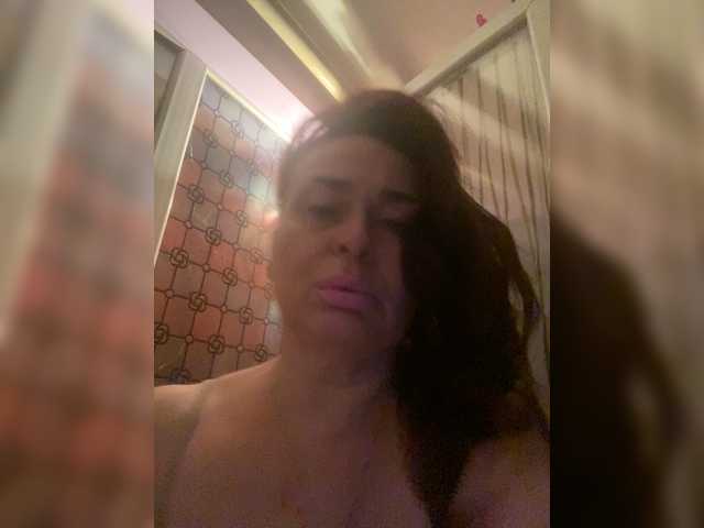 hotzlata online show from August 14, 6:11 pm