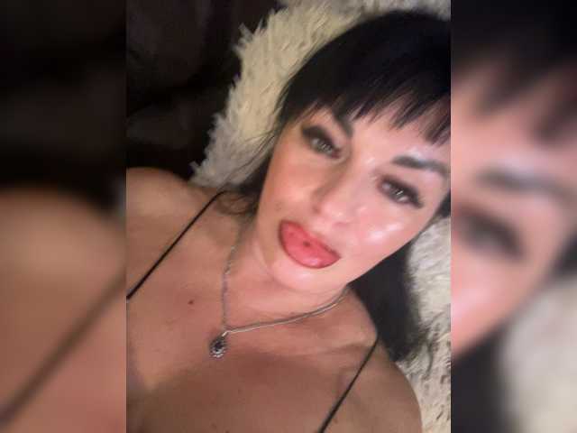   Sweet Sin   online show from August 3, 6:15 pm