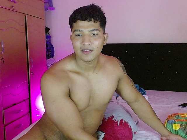 latihotlove online show from August 7, 4:56 am