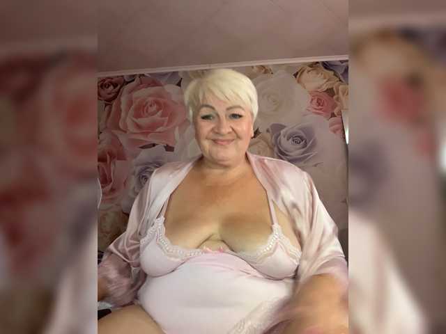 Laura-milf online show from July 21, 1:35 pm