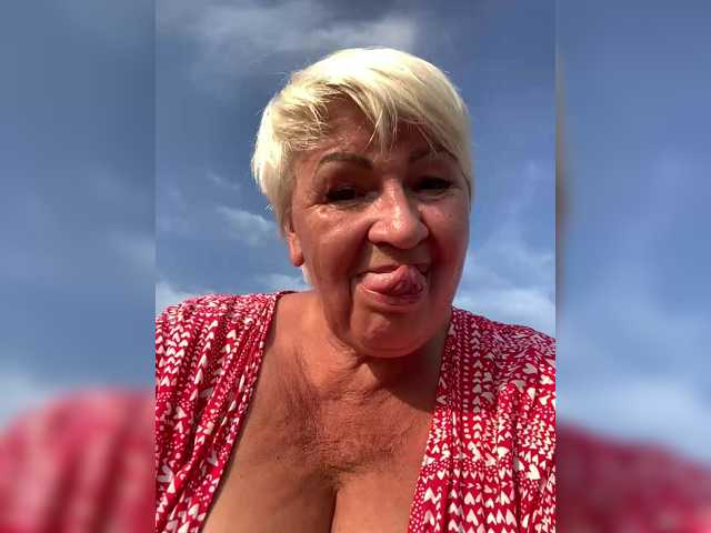 Laura-milf online show from August 1, 2:56 pm