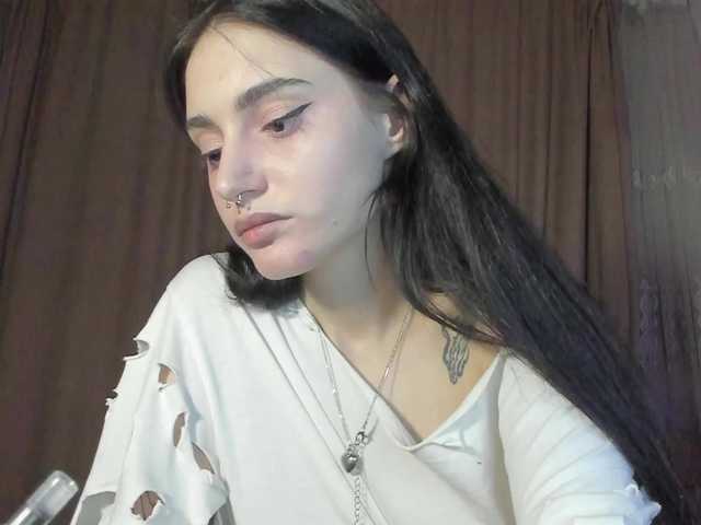 lesyalis online show from August 8, 1:49 am