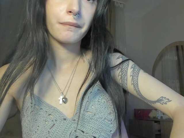 lesyalis online show from August 12, 12:57 am