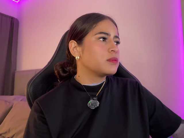 lexiiegray2 online show from August 13, 3:31 am