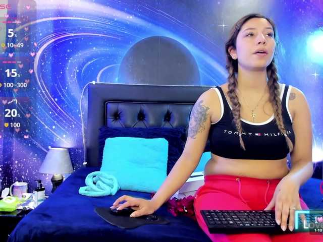 liitle-angels online show from August 3, 9:22 pm