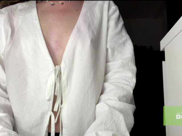lisasmall online show from July 27, 11:32 pm