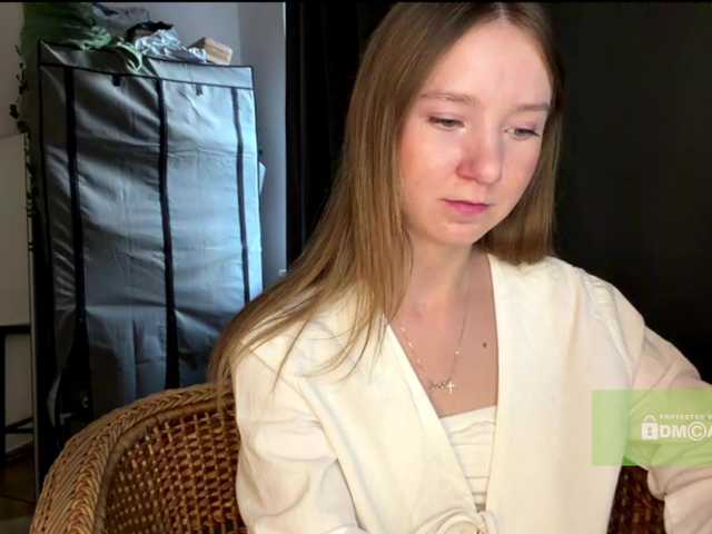 lisasmall online show from August 14, 6:44 pm