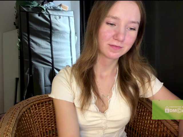 lisasmall online show from August 15, 5:17 pm