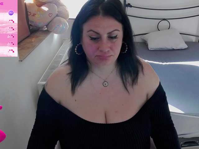lisette- online show from June 5, 5:56 am