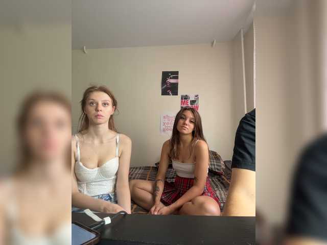 lissazmark2 online show from August 7, 8:47 am