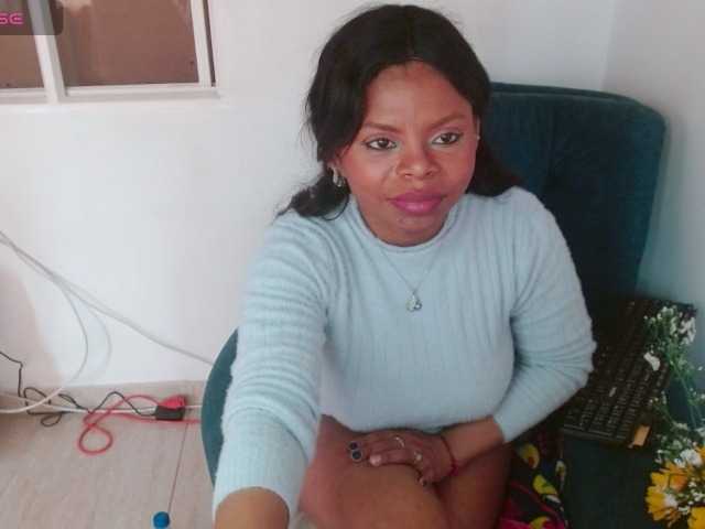 lizethrey73 online show from July 26, 10:15 pm