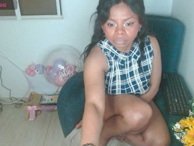 lizethrey73 online show from August 10, 12:12 am