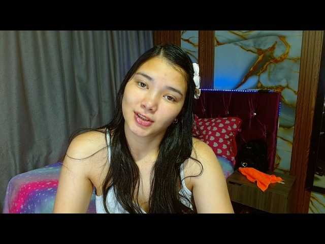 lizziesweets online show from August 5, 7:45 pm