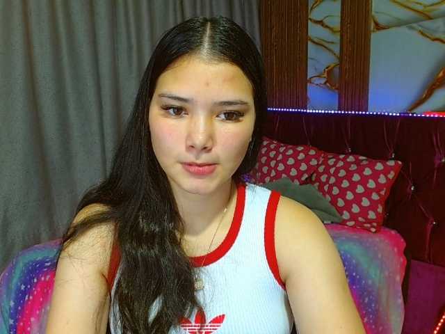 lizziesweets online show from August 10, 8:10 pm