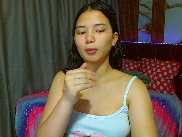 lizziesweets online show from August 11, 11:40 pm