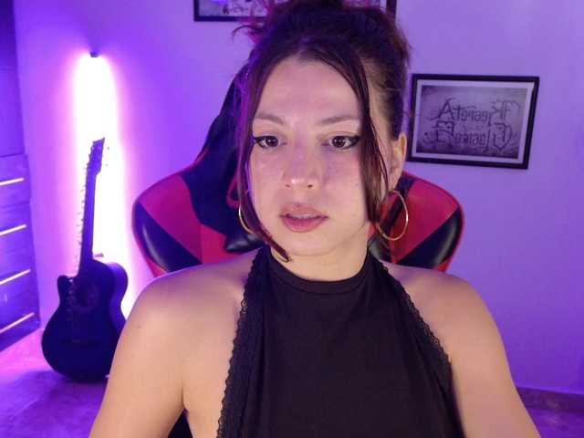 lolamustaine online show from July 29, 3:41 pm