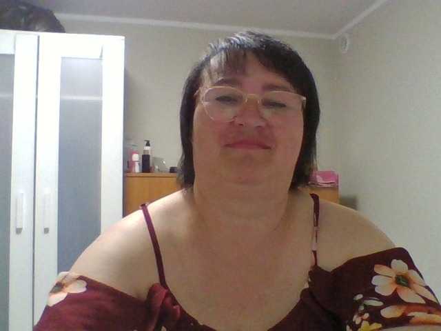 lora805608 online show from June 5, 8:25 pm