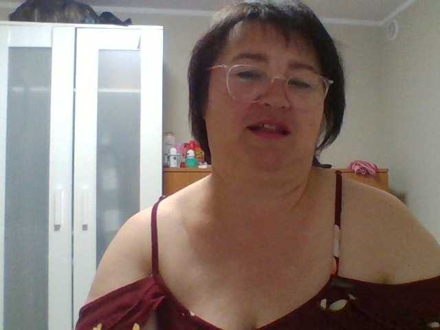 lora805608 online show from July 5, 11:57 am