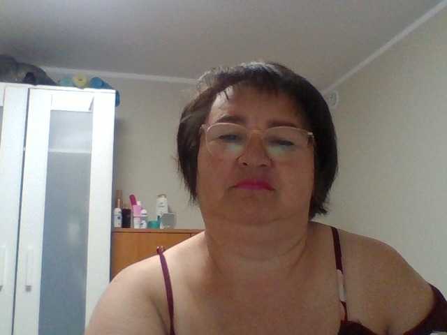 lora805608 online show from August 12, 9:28 pm