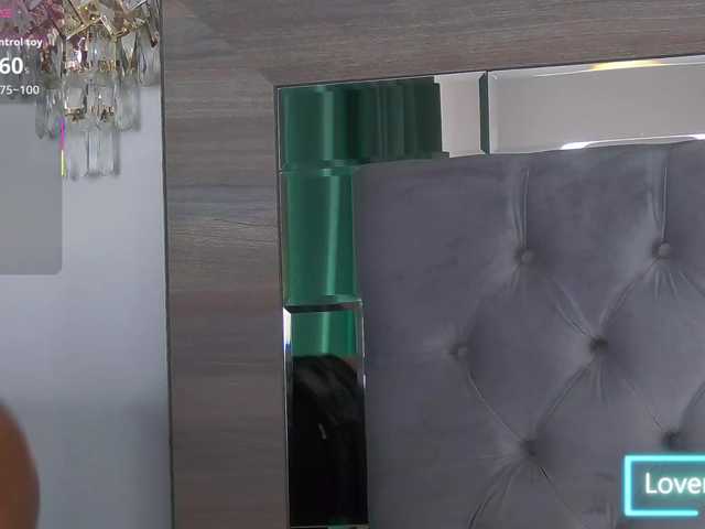 LoreHottie online show from August 13, 12:08 pm