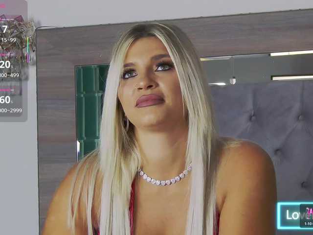 LoreHottie online show from August 15, 9:46 am