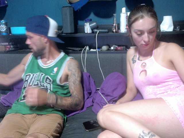 lovecoupleqc online show from August 10, 2:24 am