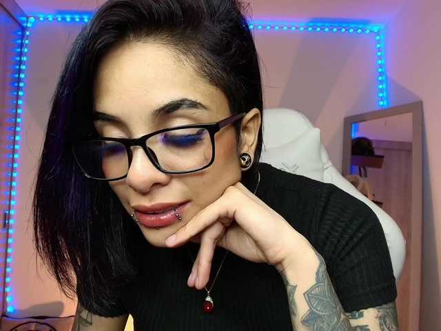 luciferdevil1 online show from July 24, 4:37 am