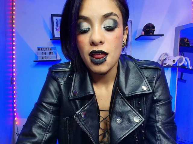luciferdevil1 online show from July 25, 2:21 pm
