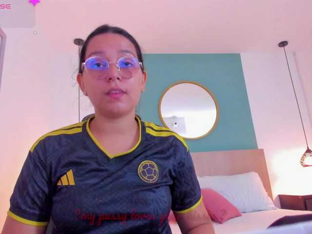 lucy-blue28 online show from August 17, 1:16 pm