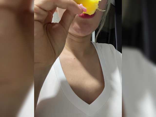 LucyRouse online show from August 14, 8:40 am